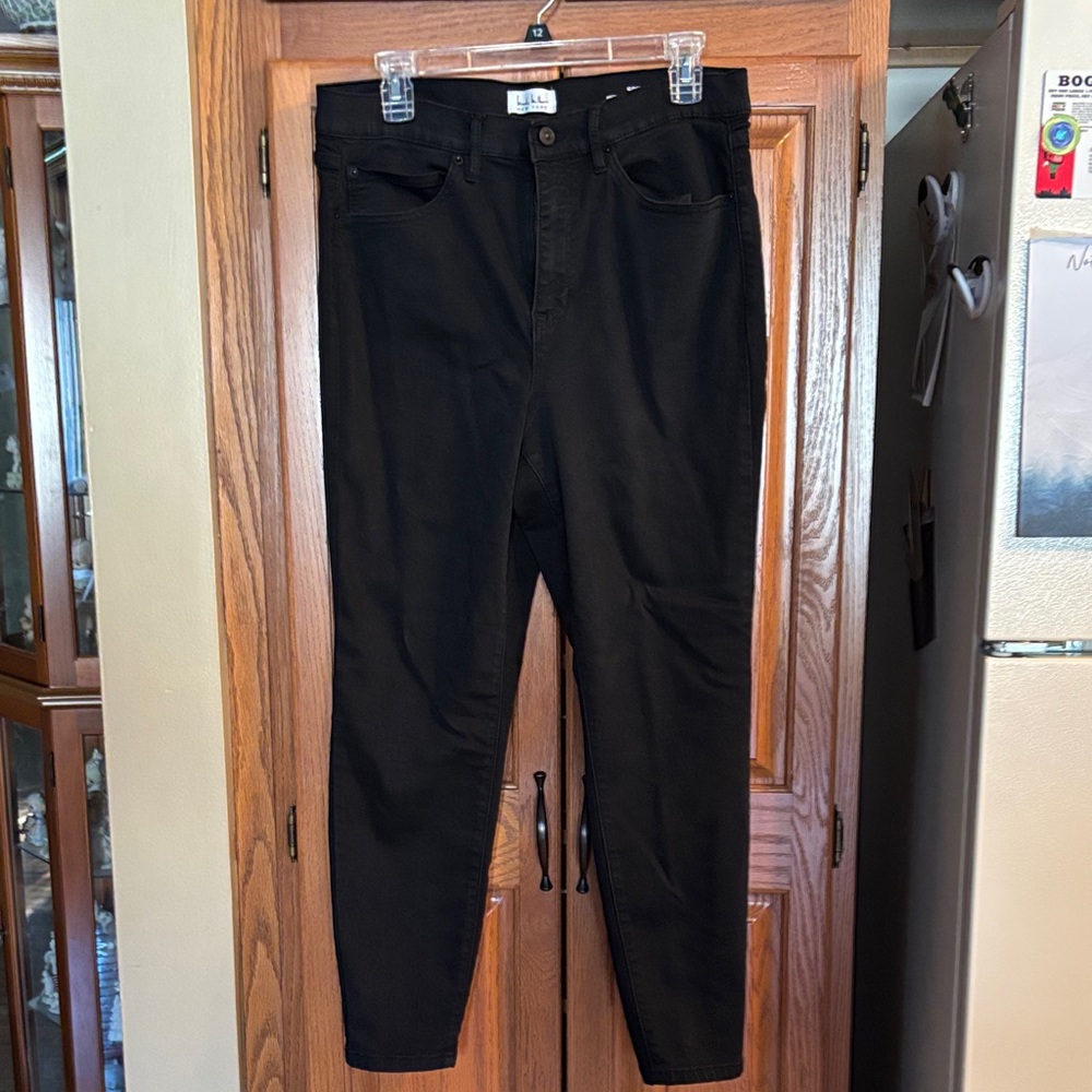 Nicole Miller Black High Rise Women Jeans